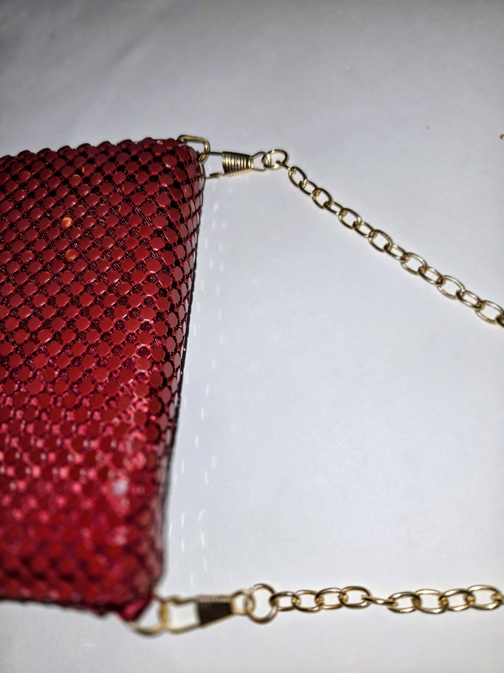 Woman's Red Crystal Mesh Crossbody Bag with Gold Chain Shoulder Strap Phone Bag - Picture 8 of 9
